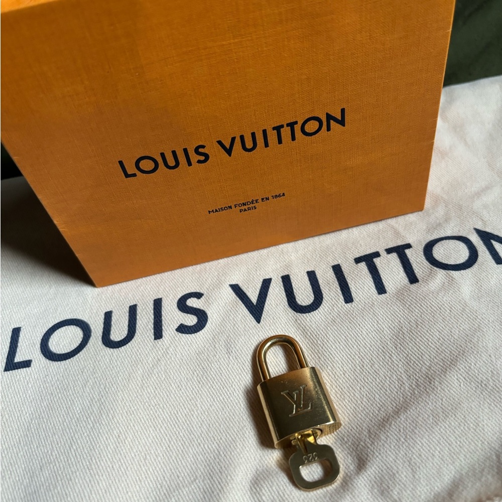 LV Lock & Key with Shopping Bag & Purse Dust Bag.